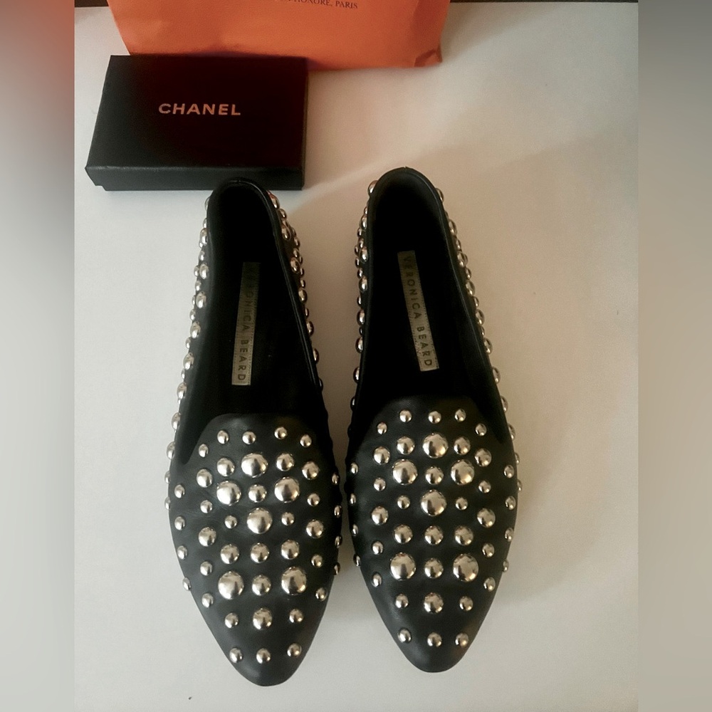Veronica Beard Griffin Studded Napa Loafers in Excellent Used Condition Size 5.5